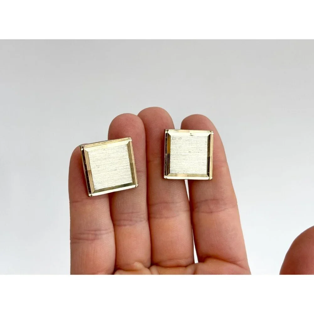 Rectangular Art Deco Inspired Textured 80's Retro Gold Toned Vintage Cuff Links
